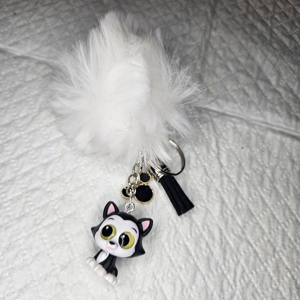 Disney Doorable Figaro Bag Purse Charm Keychain